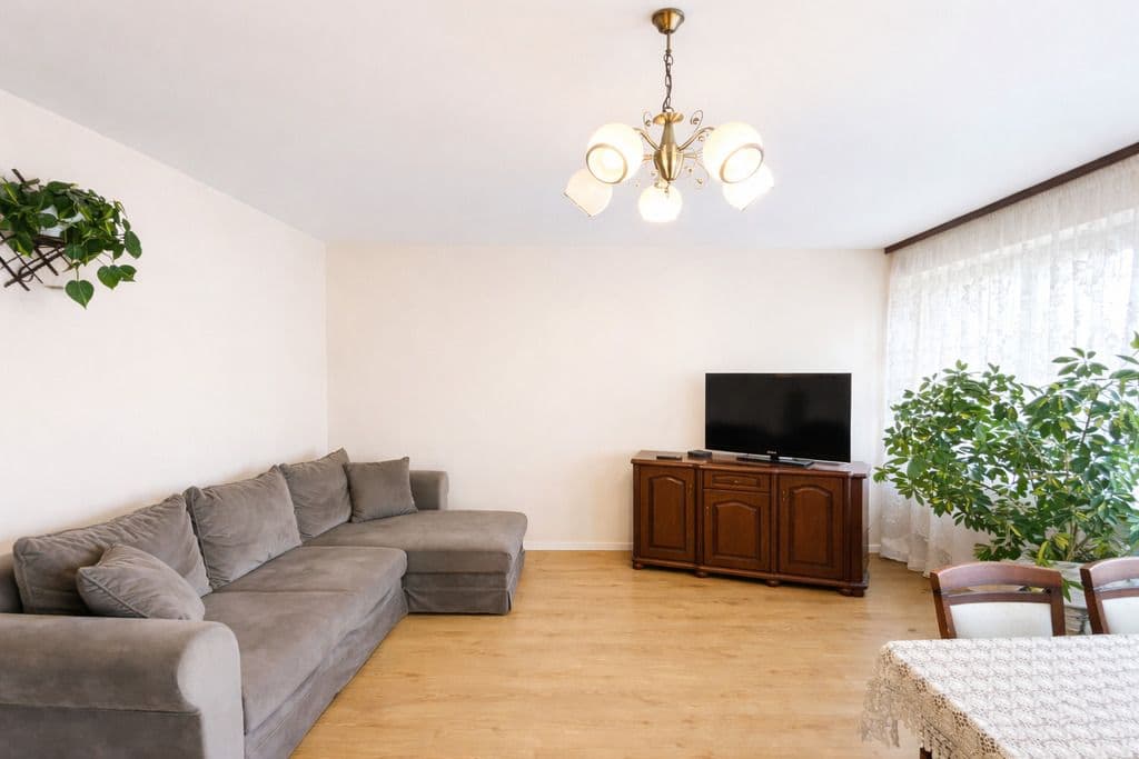 Spacious 3/4-room apartment near SKM Ursus-Niedźwiadek – 2