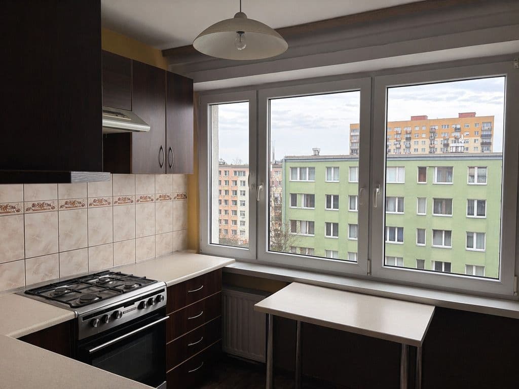 Spacious 3/4-room apartment near SKM Ursus-Niedźwiadek – 3