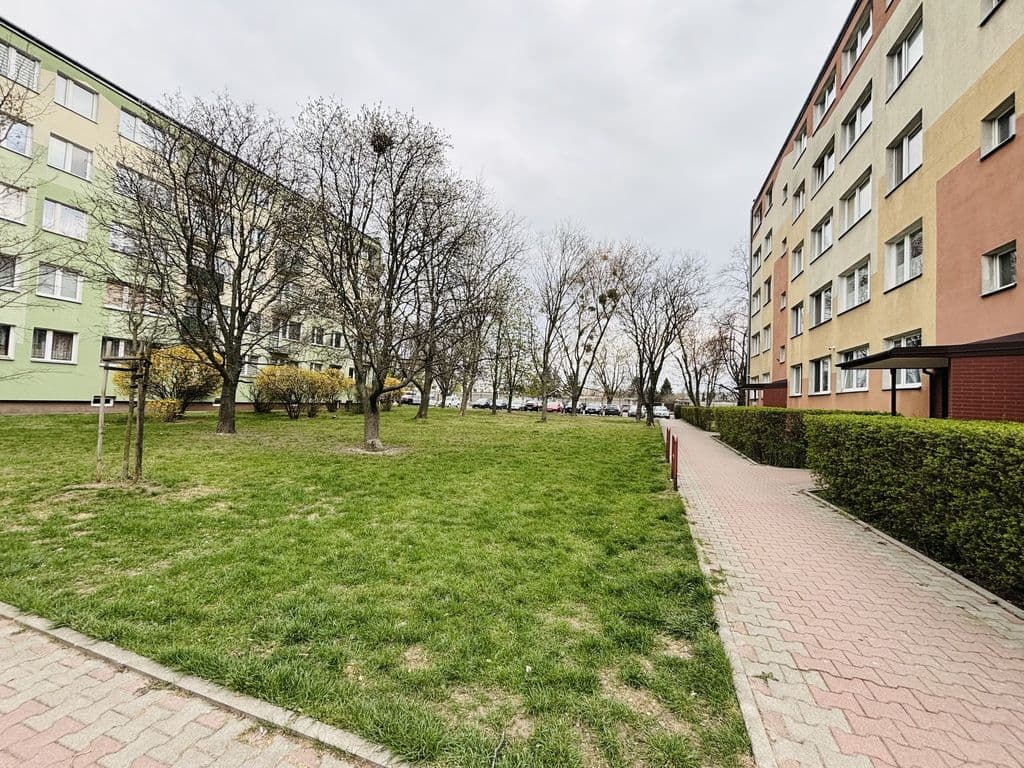 Spacious 3/4-room apartment near SKM Ursus-Niedźwiadek – 6