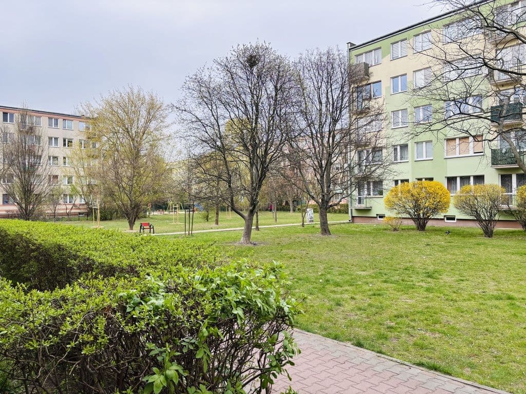 Spacious 3/4-room apartment near SKM Ursus-Niedźwiadek – 8