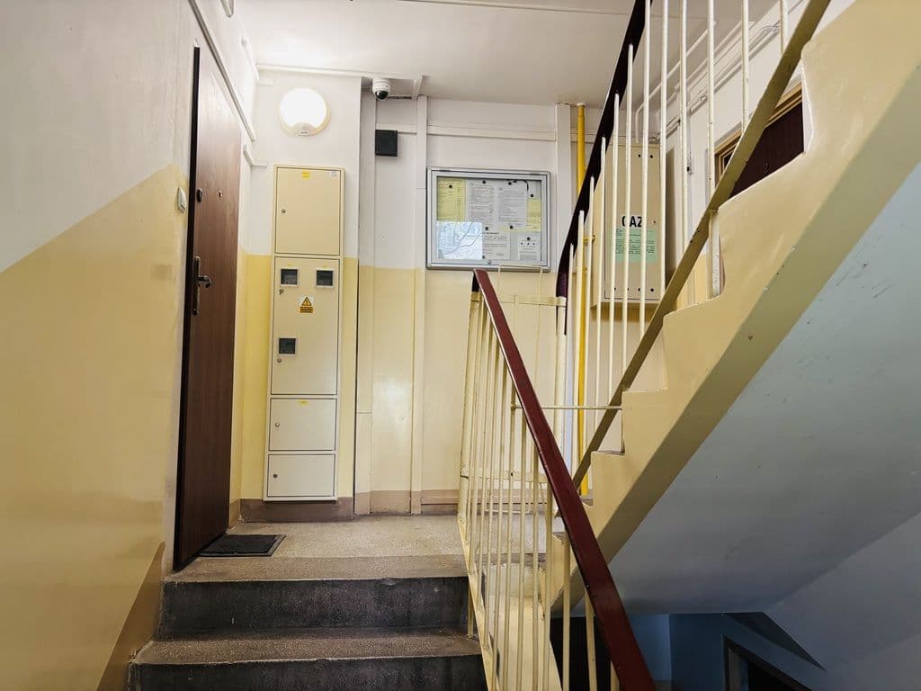 Spacious 3/4-room apartment near SKM Ursus-Niedźwiadek – 9