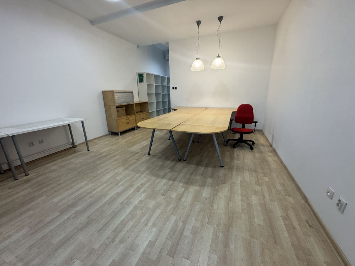 Lokal usługowy 43 m² blisko metra w Mokotowie – 1