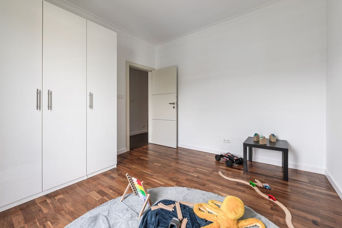 Spacious 3-room apartment in prestigious Wilanów – 13