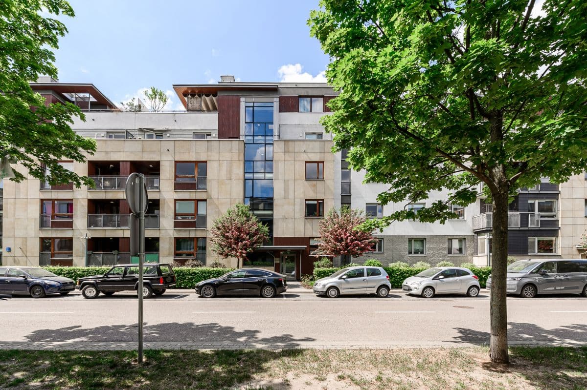 Spacious 3-room apartment in prestigious Wilanów – 18