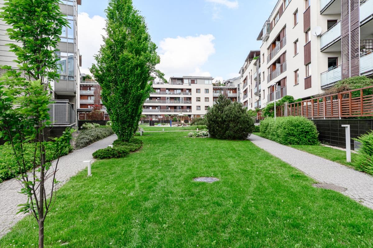 Spacious 3-room apartment in prestigious Wilanów – 19