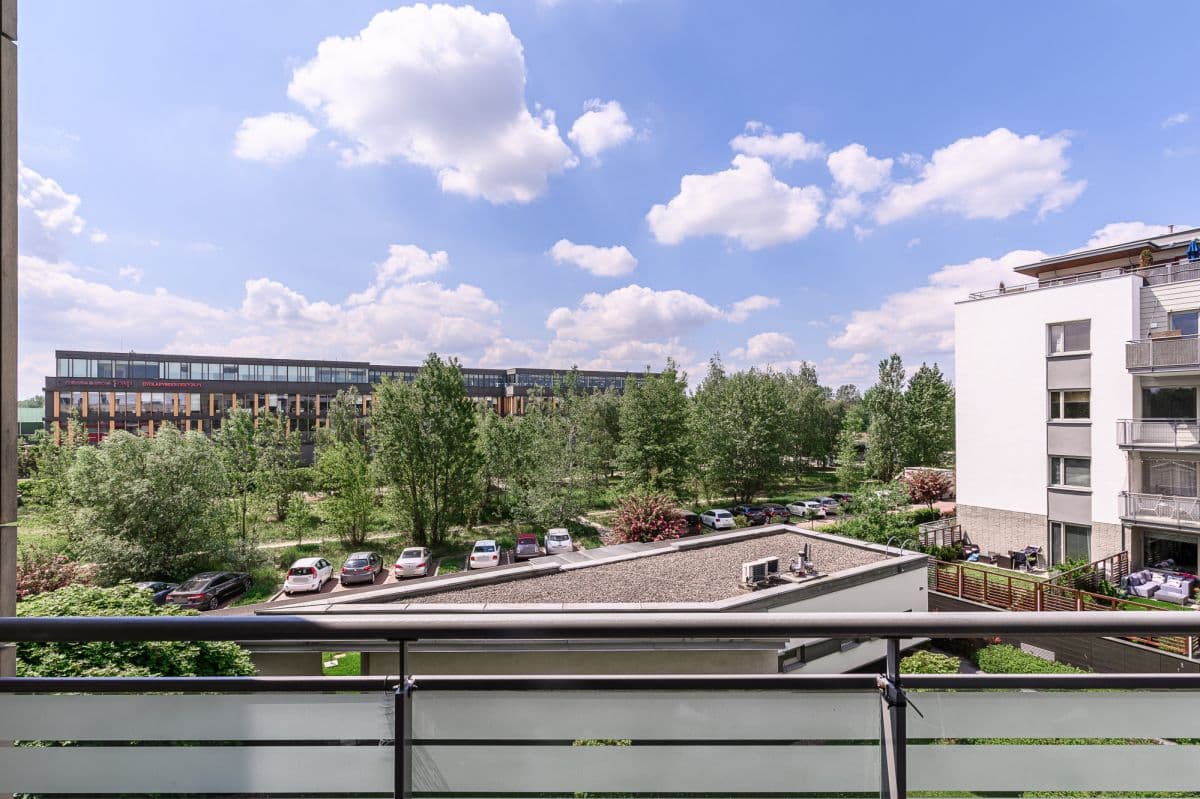 Spacious 3-room apartment in prestigious Wilanów – 6