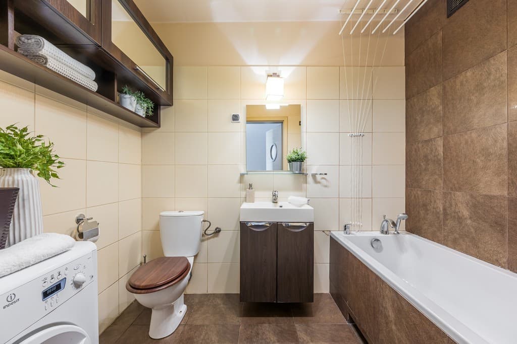 Bright 2-room flat near metro and parks – 4