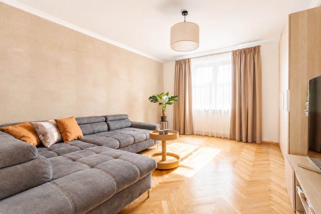 Charming 3-room apartment in central Warsaw – 1