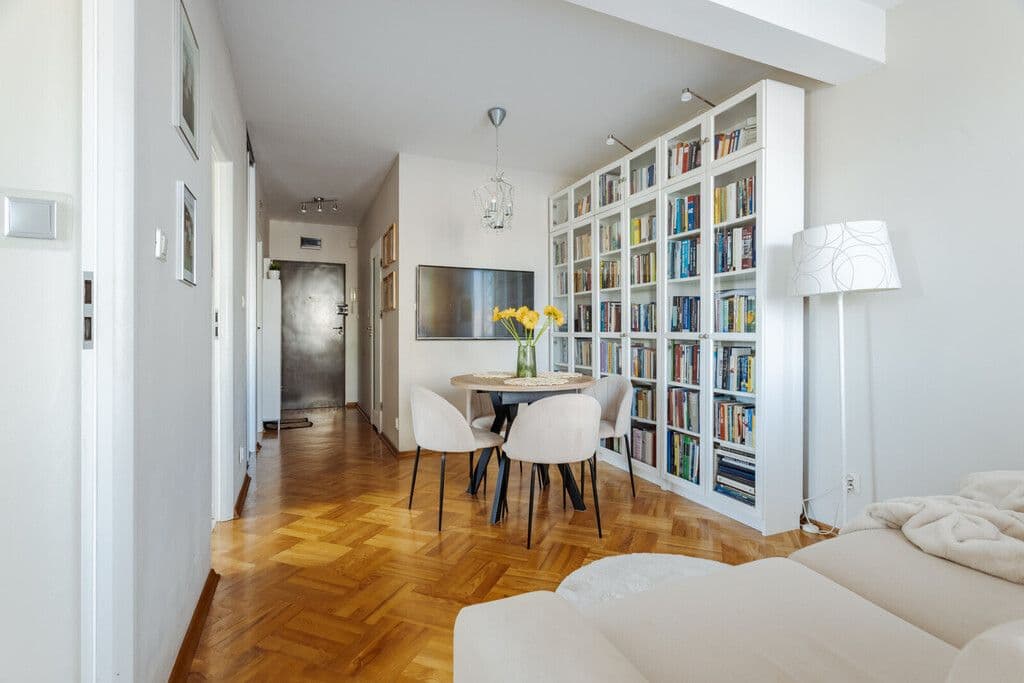 Cozy 4-room apartment with balcony in Białołęka – 2