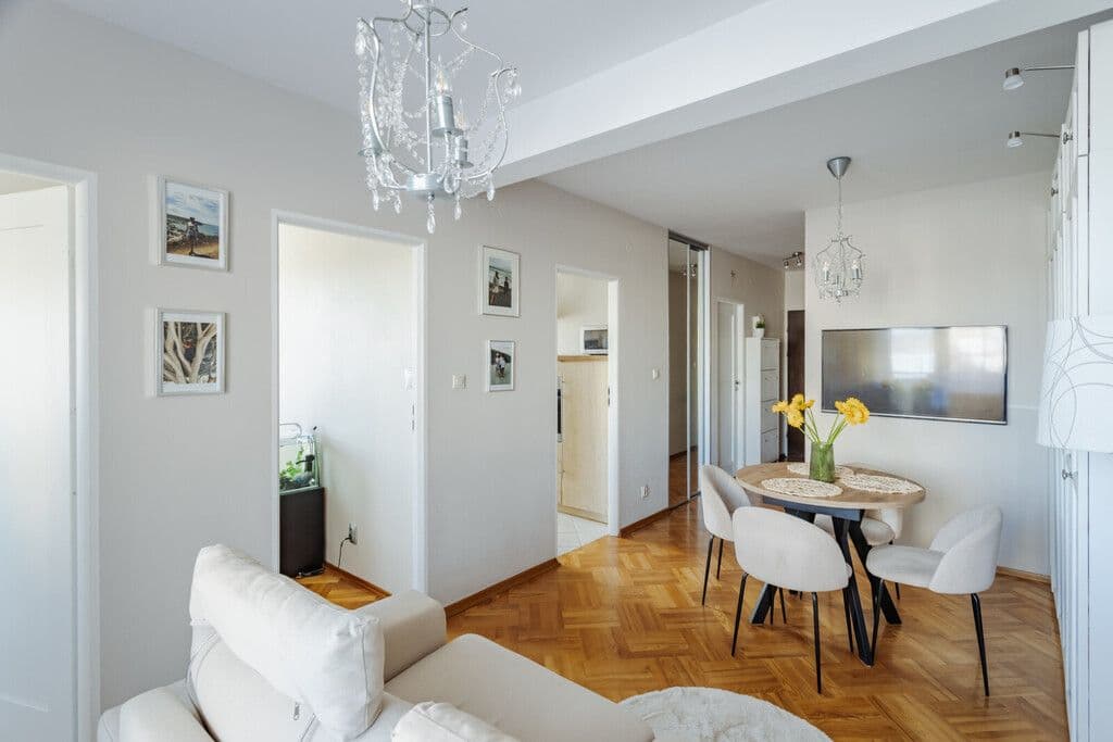 Cozy 4-room apartment with balcony in Białołęka – 3