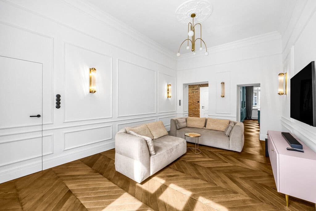 Spacious 4-room apartment in historic Warsaw – 8