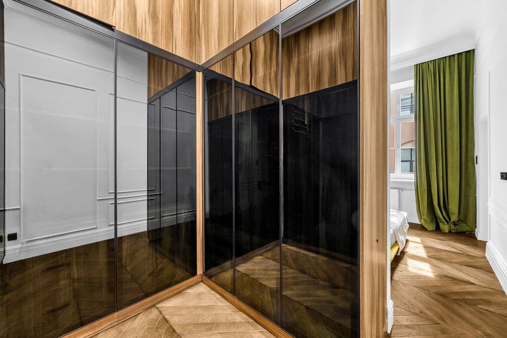 Spacious 4-room apartment in historic Warsaw – 13