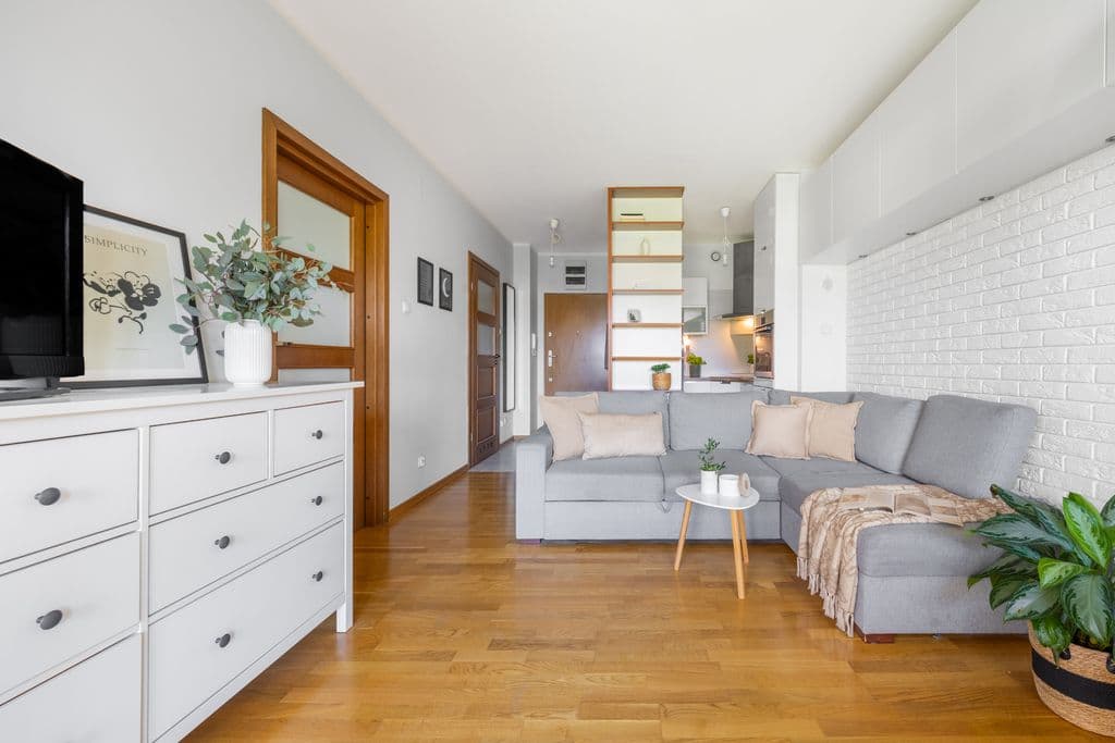Quiet apartment with green views near Metro Młociny – 2