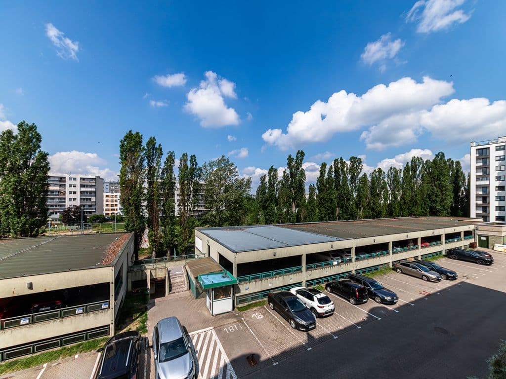 Przestronne 2-pokojowe mieszkanie z oddzielną kuchnią przy metrze – 19