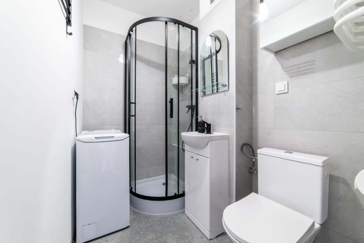 2-room flat with loggia, 10 mins to Metro – 5