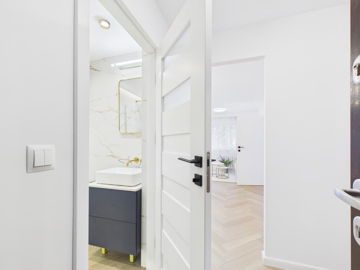 Bright, fully renovated apartment near metro – 4