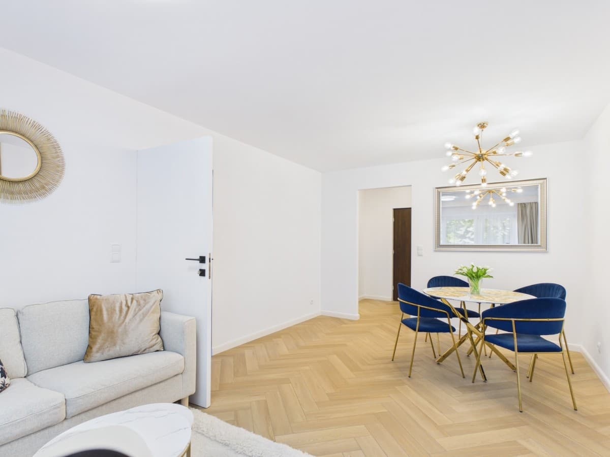 Bright, fully renovated apartment near metro – 2