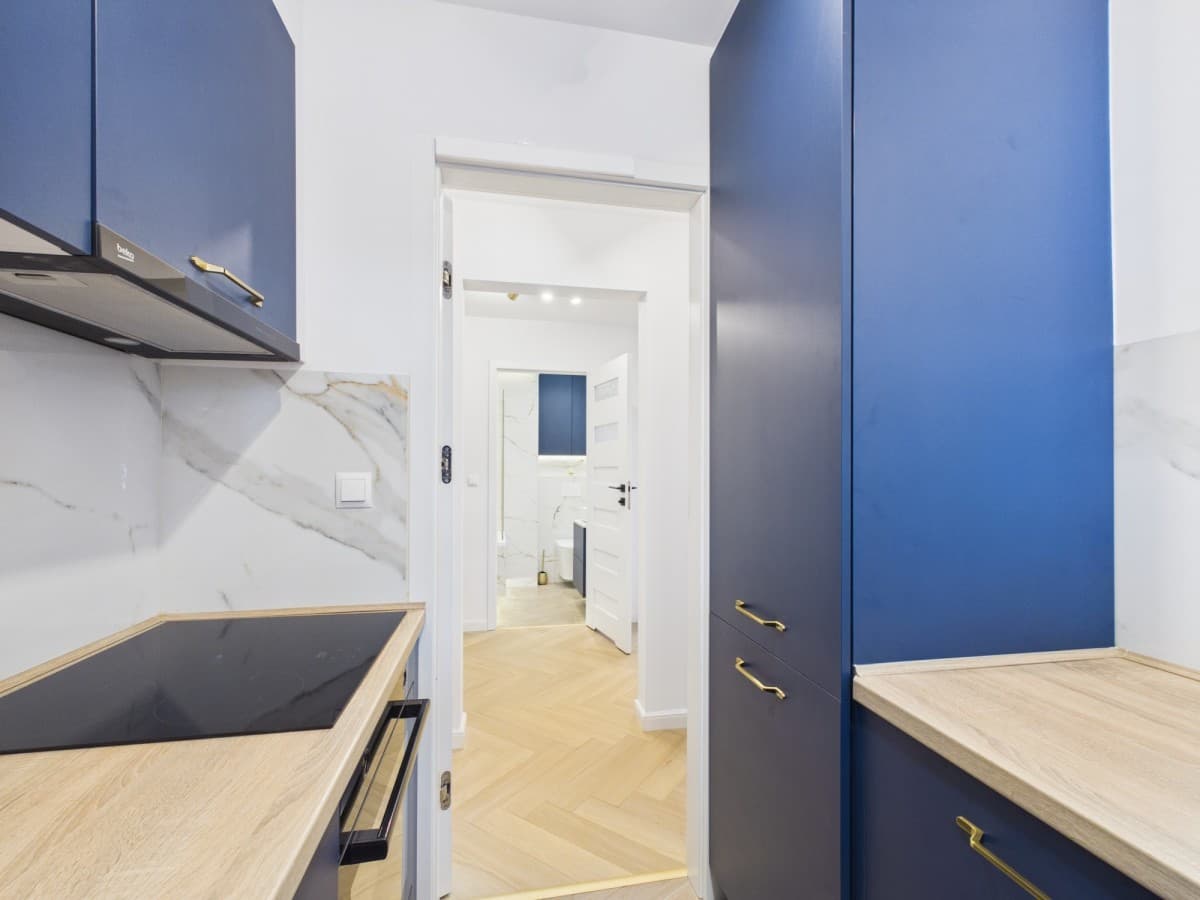 Bright, fully renovated apartment near metro – 8