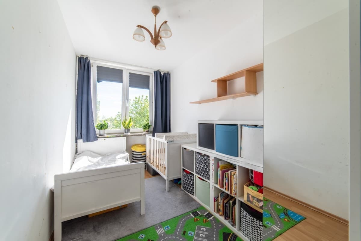 2-room flat with loggia, 10 mins to Metro – 4