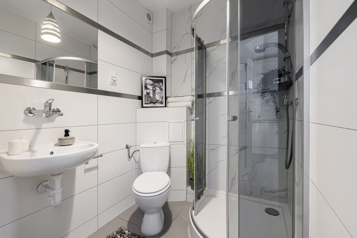 Dual independent apartments near city center – 17