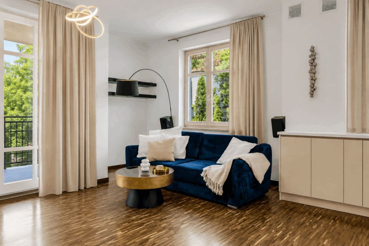 Stylowe 2-pokojowe mieszkanie z dużym balkonem w Wawrze – 4