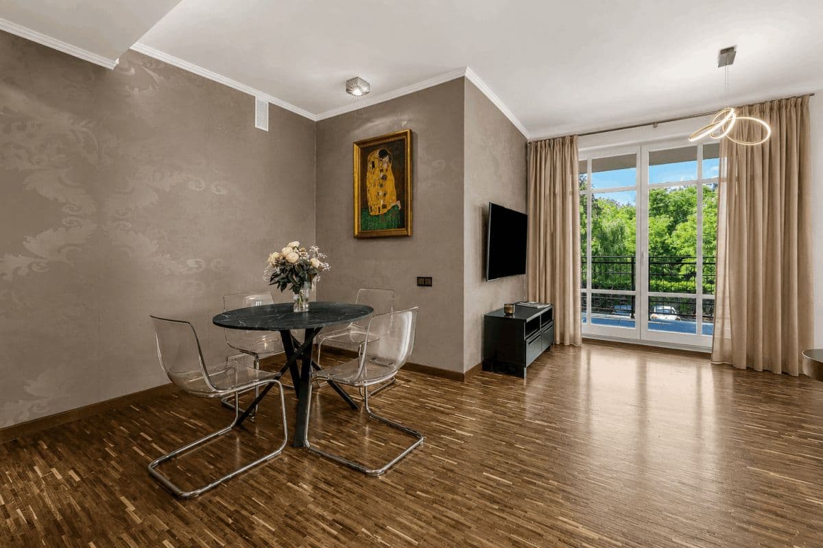Stylowe 2-pokojowe mieszkanie z dużym balkonem w Wawrze – 8
