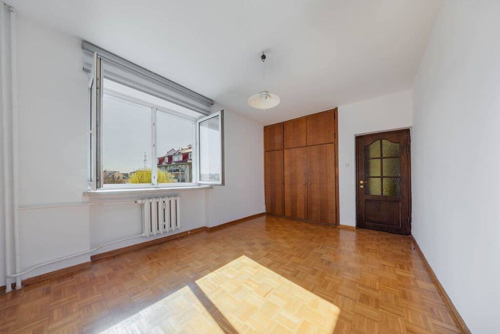 Bright corner apartment in a peaceful area – 6