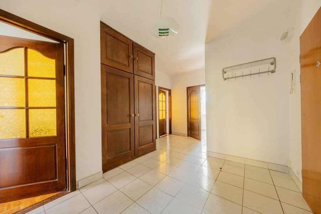 Bright corner apartment in a peaceful area – 8