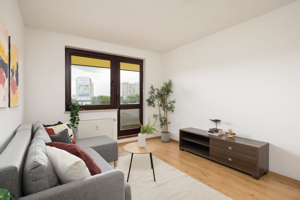 3-room apartment just 1 minute from metro – 3
