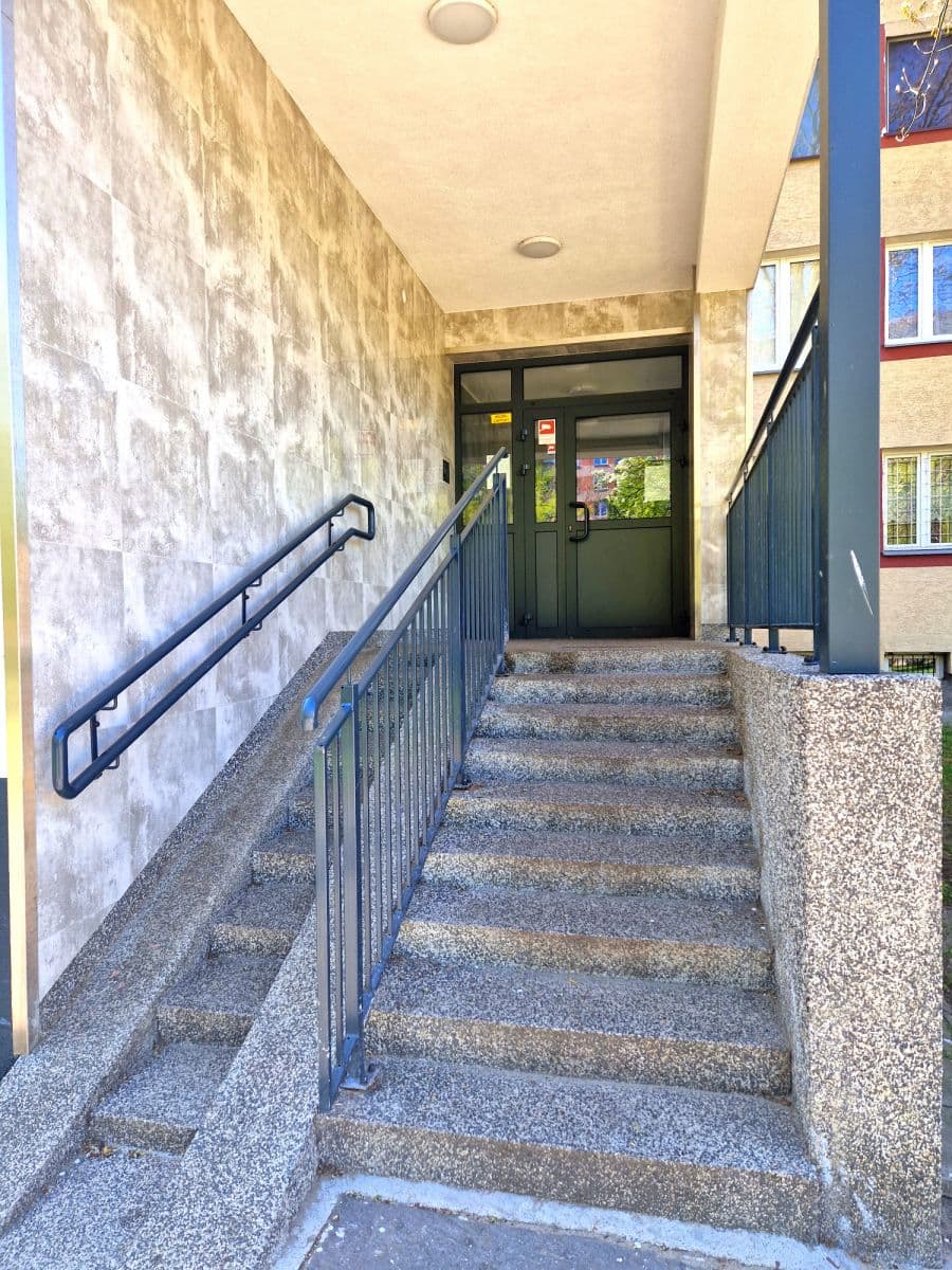 Narożne 3-pokojowe mieszkanie blisko metra Targówek – 9