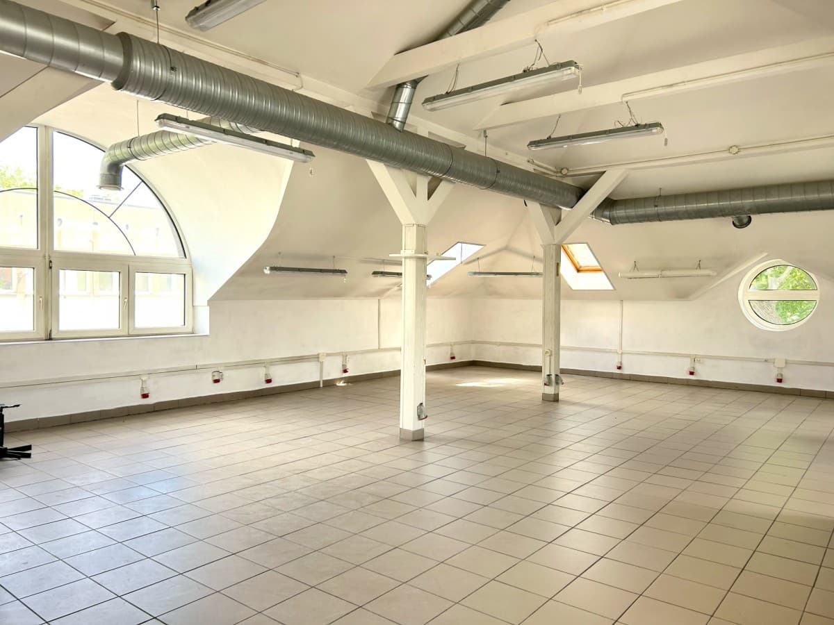 Лофтовое здание с 3 уровнями рядом с метро – 2