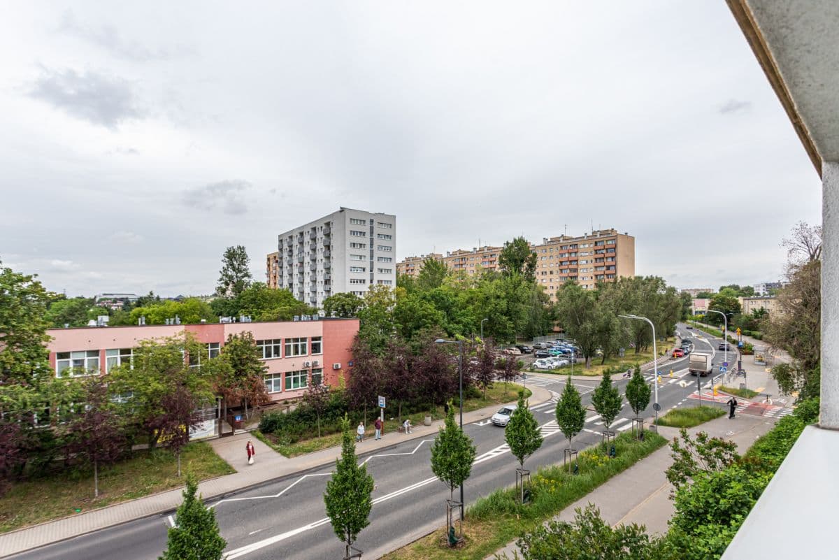 Светлая 3-комнатная квартира с балконом в Воле – 16