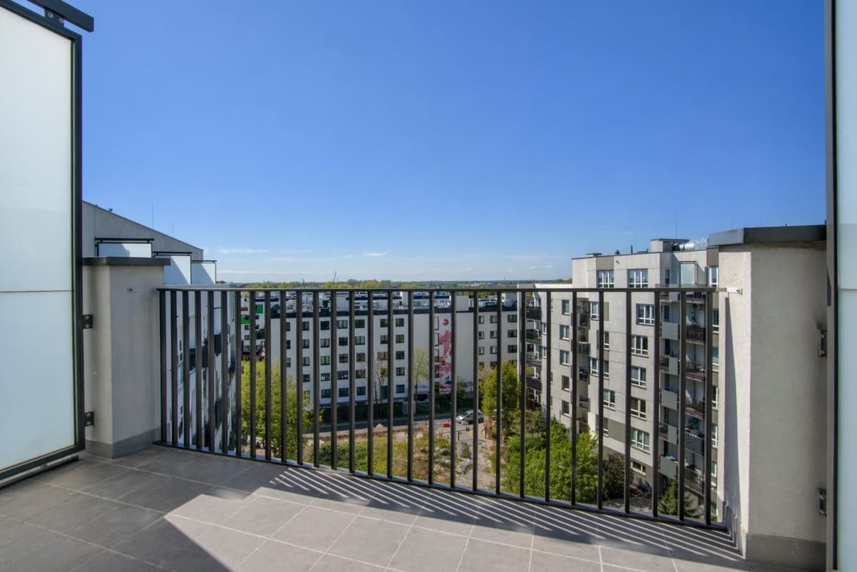Wyjątkowy apartament z dużym tarasem na ostatnim piętrze – 10