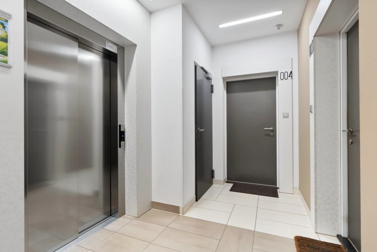 Wyjątkowy apartament z dużym tarasem na ostatnim piętrze – 15