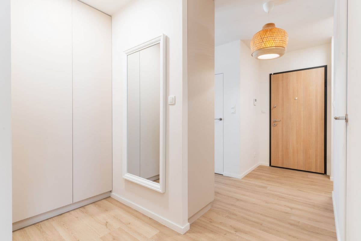 Eleganckie 3-pokojowe mieszkanie z balkonem w Ursusie – 11