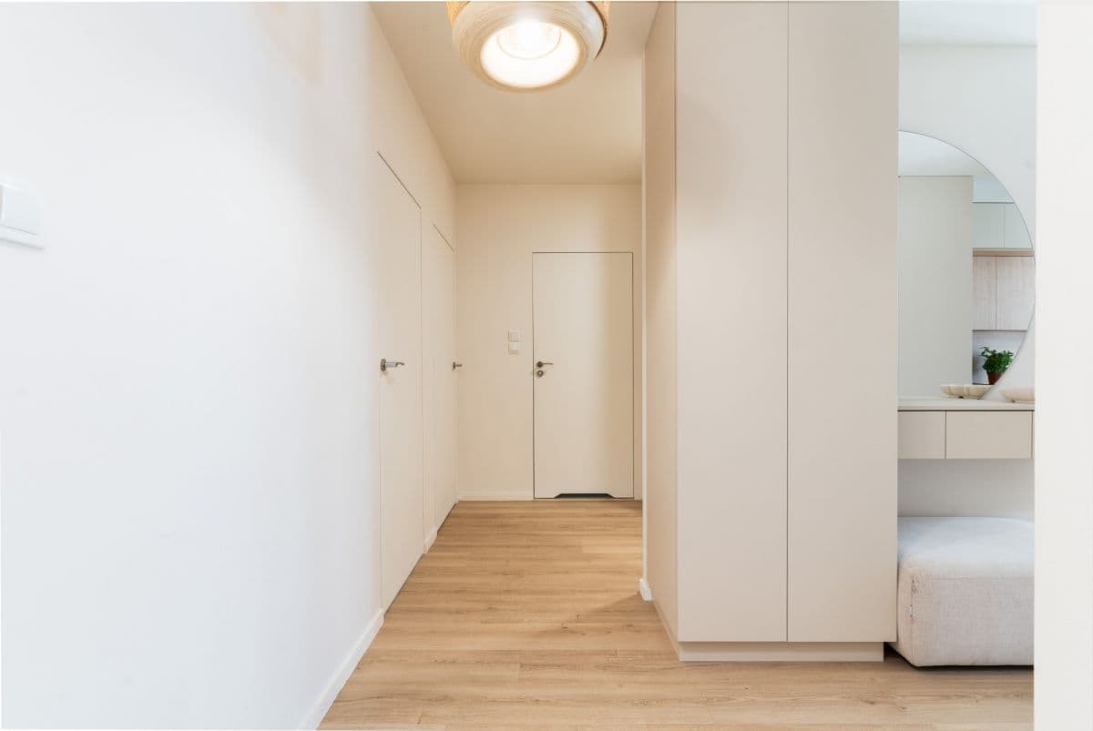 Eleganckie 3-pokojowe mieszkanie z balkonem w Ursusie – 15