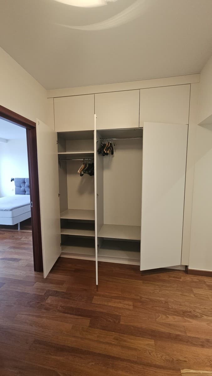 Klimatyczne 3-pokojowe mieszkanie w centrum – 16