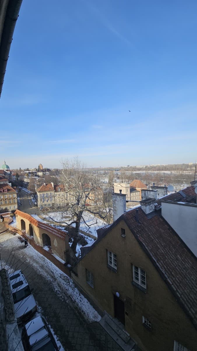 Klimatyczne 3-pokojowe mieszkanie w centrum – 21