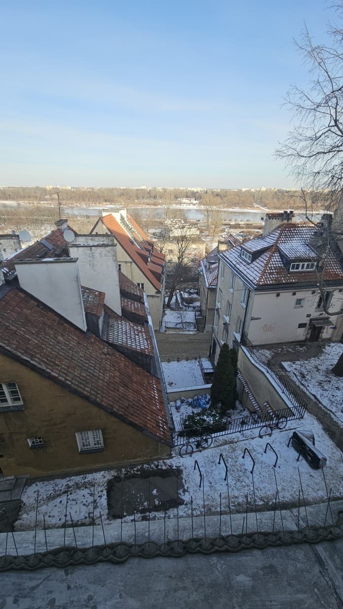 Klimatyczne 3-pokojowe mieszkanie w centrum – 22