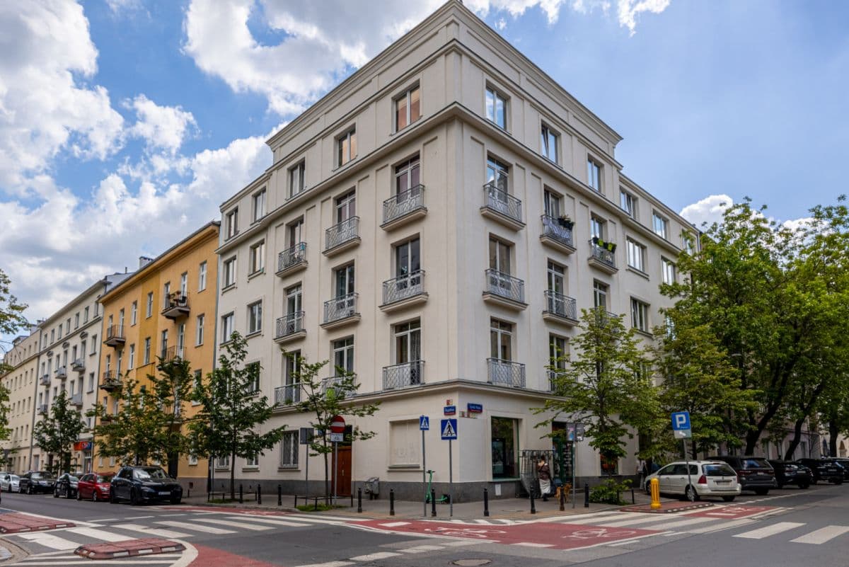 Klimatyczne mieszkanie w centrum Warszawy z widokiem na zieleń – 8