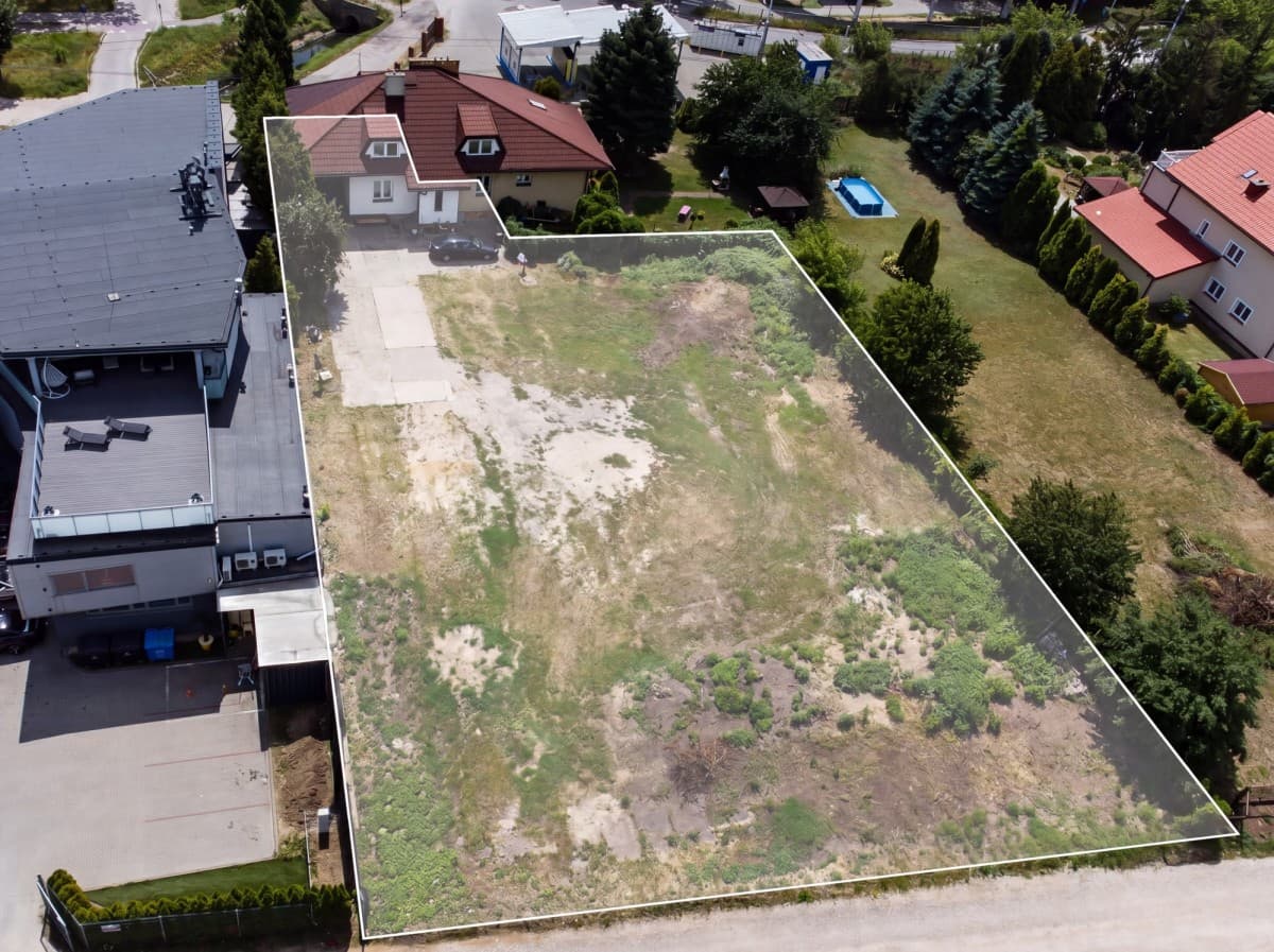 Działka inwestycyjna z zabudową usługową w Białołęce – 2