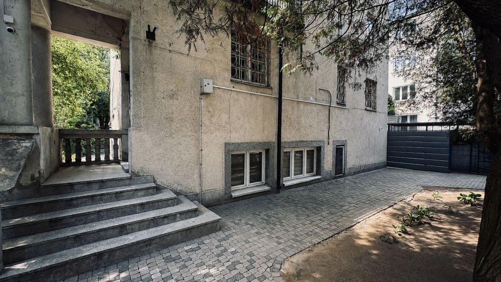 Urokliwy lokal użytkowy 60 m² na Saskiej Kępie – 1