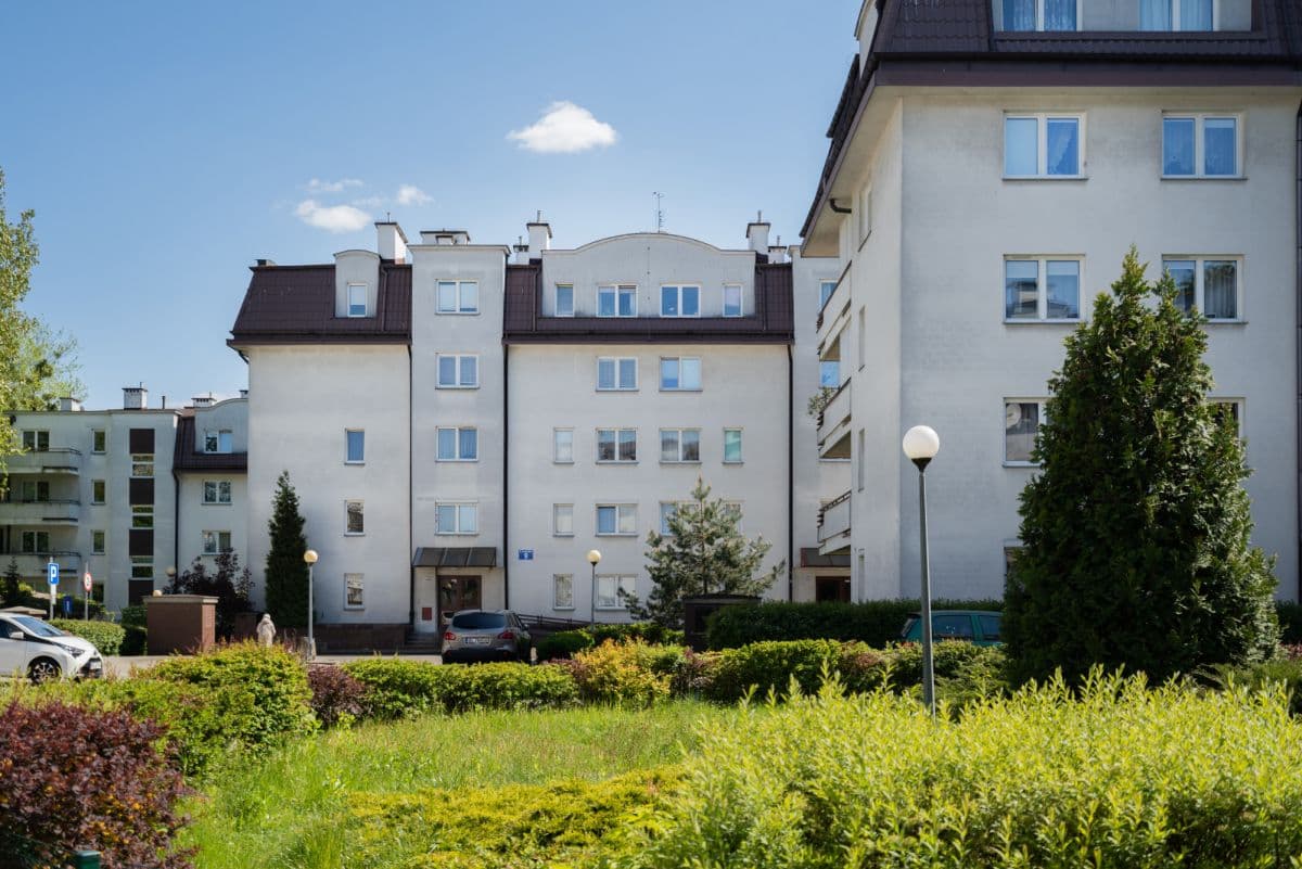 Przestronne mieszkanie z dużym balkonem blisko metra – 20