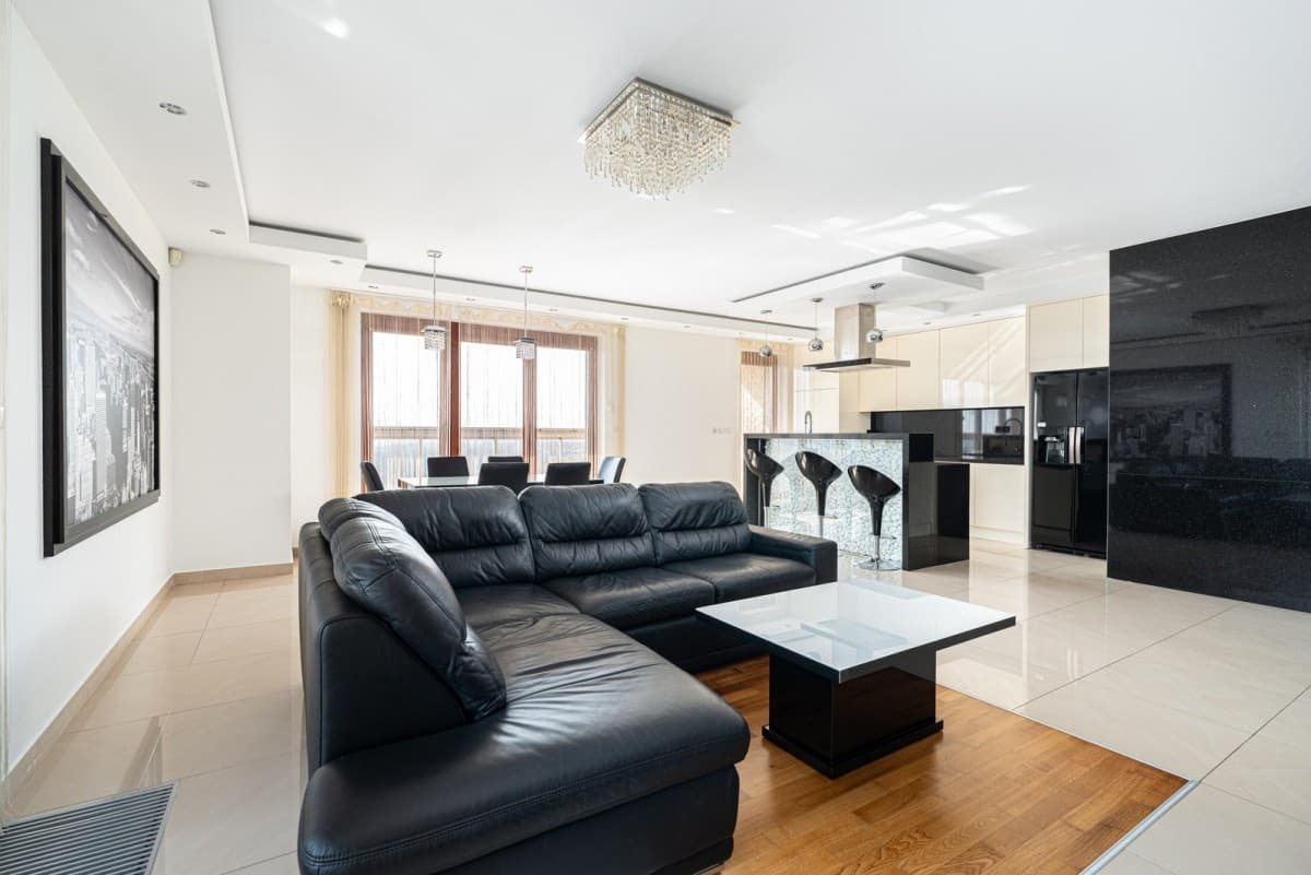Przestronny apartament 4-pokojowy z widokiem na miasto – 2