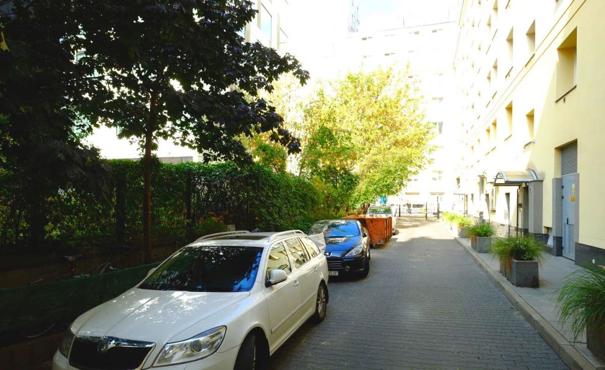 Przestronne 2-pokojowe mieszkanie w centrum Warszawy – 12