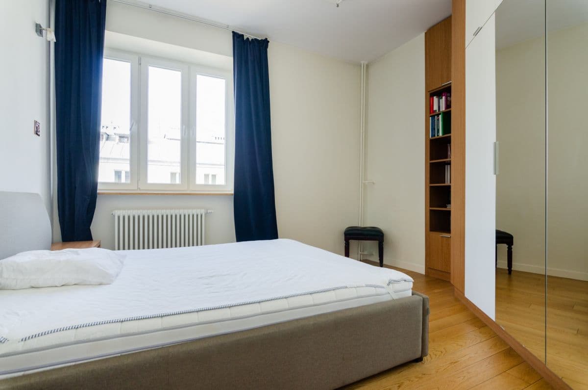 Klimatyczne mieszkanie z balkonem i widokiem na miasto – 8