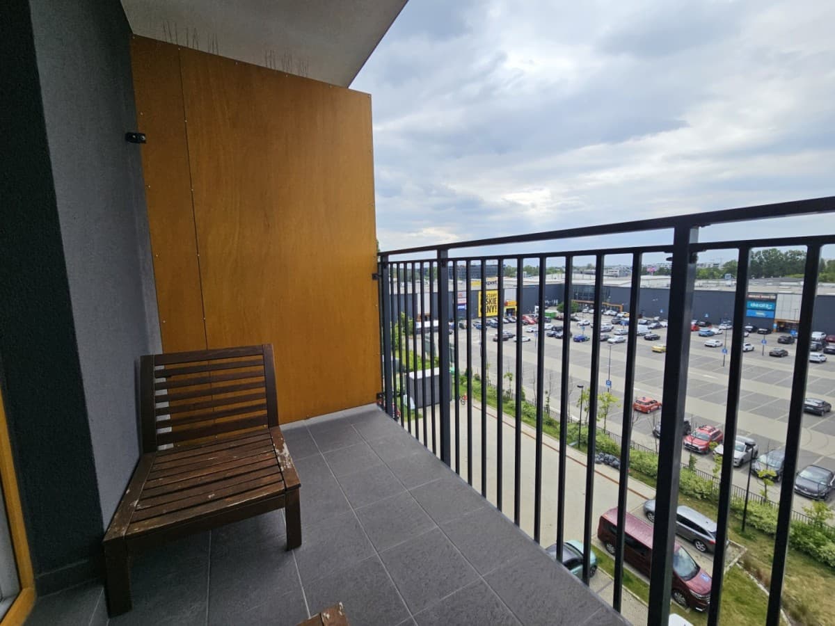Funkcjonalne mieszkanie z balkonem na ostatnim piętrze – 7