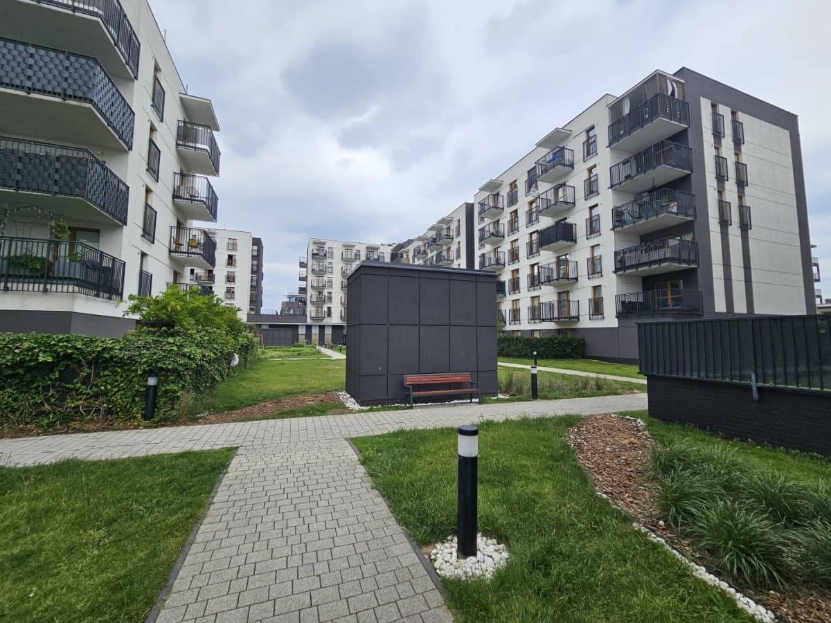 Funkcjonalne mieszkanie z balkonem na ostatnim piętrze – 15