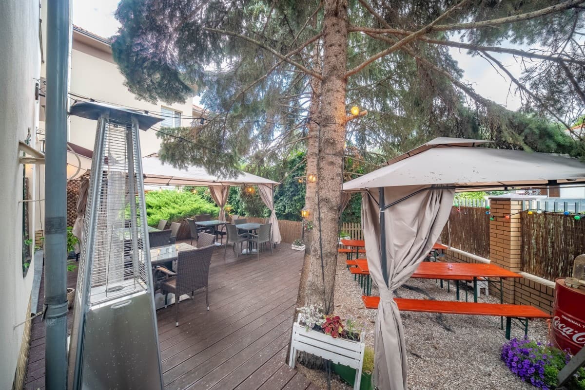 Działająca restauracja z zaufaną klientelą – 4