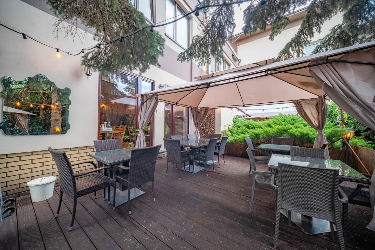 Działająca restauracja z zaufaną klientelą – 8